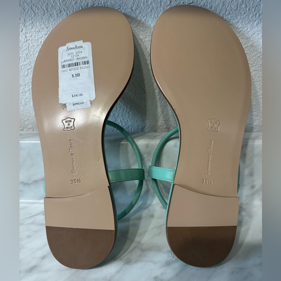 GIANVITO ROSSI
Women's Jaey Leather Thong Flat Blue Sandals - Picture 5 of 8